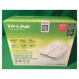 TP LINK - 3 PORT GIGABIT PASSTHROUGH POWERLINE TP LINK - 3 PORT GIGABIT PASSTHROUGH POWERLINE