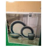 PFALTZGRAFF 16 PIECE DINNERWARE SET PFALTZGRAFF 16 PIECE DINNERWARE SET