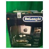 DELONGHI ESPRESSO AND CAPPUCCINO MACHINE DELONGHI ESPRESSO AND CAPPUCCINO MACHINE