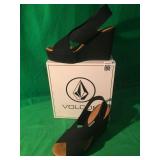 VOLCOM SANDALS (8 WOMEN) VOLCOM SANDALS (8 WOMEN)