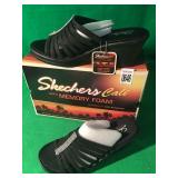 SKECHERS SANDALS (9.5 WOMEN) SKECHERS SANDALS (9.5 WOMEN)