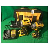 DEWALT BAG, BATTERY CHARGER AND TOOLS DEWALT BAG, BATTERY CHARGER AND TOOLS