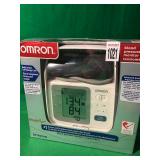 ORMON BLOOD PRESSURE MOTINOR ORMON BLOOD PRESSURE MOTINOR