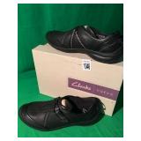 CLARKS SHOES (9 WOMEN) CLARKS SHOES (9 WOMEN)