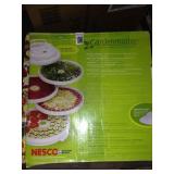 NESCO GARDENMASTER FOOD DEHYDRATOR NESCO GARDENMASTER FOOD DEHYDRATOR