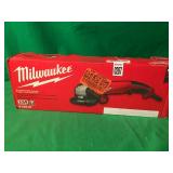 MILWAYKEE - 5' SMALL ANGLE GRINDER MILWAYKEE - 5' SMALL ANGLE GRINDER
