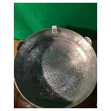 16' SILVER ROUND CAKE HOLDER 16' SILVER ROUND CAKE HOLDER