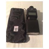 NEEWER SPEEDLITE CAMERA FLASH NEEWER SPEEDLITE CAMERA FLASH