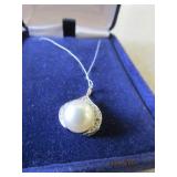 14K WHITE GOLD WITH PEARL PENDANT