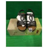 NOAT LADIES SLIPPERS SIZE 5