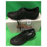 KIDS SHOES SIZE 6