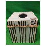 TISSUE HOLDER
