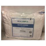 REAL SIMPLE-WHITE DOWN PILLOW STANDARD/