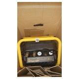 DEWALT 2.5 GAL COMPRESSOR