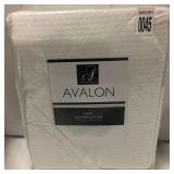 SHOWER CURTAIN (70" W X 72" L)