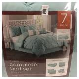 COMPLETE BED SET 7PC (QUEEN SIZE)