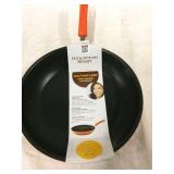 RACHAEL RAY HARD ENAMEL COOKER 12.5" (31.5 CM)