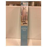 EXTENDABLE GARMET RACK