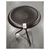CIRCULAR TRI BAR STOOL METAL IN BRONZE FINISH CIRCULAR TRI BAR STOOL METAL IN BRONZE FINISH