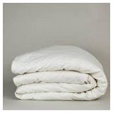 WHITE COMFORTER *QUEEN* WHITE COMFORTER *QUEEN*