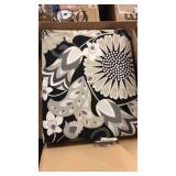 4PCS CUSHION SEAT 16 X 18' 4PCS CUSHION SEAT 16 X 18'