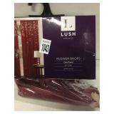 LUSH DECOR FLOWER DROPS PANEL 42 X 84' LUSH DECOR FLOWER DROPS PANEL 42 X 84'