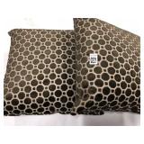 2PCS OF PILLOWS 2PCS OF PILLOWS