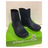 CROCS RAIN BOOTIE SZ W 8