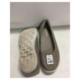 SKECHERS GOGA MAX WOMENS SZ US 10 (USED)