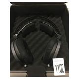 AUDIO TECHNICA ATH-R70X HEADPHONES (TESTED; IN