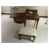 SINGER SEWING MACHINE / BENCH SINGER SEWING MACHINE / BENCH