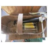 GREASE GUN / GREASE TUBES GREASE GUN / GREASE TUBES