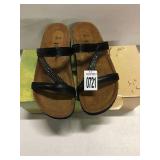 NAOT SLIPPERS SZ 35