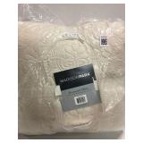 MASIN PARK DECORATIVE PILLOW MASIN PARK DECORATIVE PILLOW