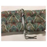 2-PIECE THROW PILLOW *14'X14'* 2-PIECE THROW PILLOW *14'X14'*