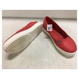 CROCS WOMEN SIZE 6