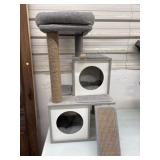 Cat House Climber and Scratch Pad, 35 ' tall