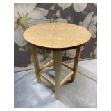 Round Top Side Table 21.5 D x 26.5 ' T