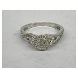 10 kt White Gold Diamond Cluster Ring with Halo