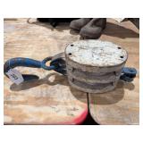 Wood pulley block