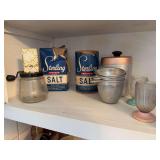 Vintage kitchen items, 2 mini Wagner cast iron skillets