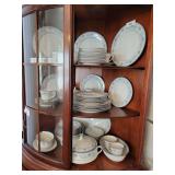 Noritake Contemporary Fine China Set "Blue Hill (2482) (Sri Lanka)