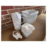 Lot of wicker accessories