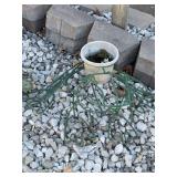 Wire frog pot holder, resin rabbit & turtle planters, damaged frog