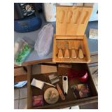 Corn dishes, measuring cups, coasters, cheese cutting set