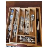Mikasa flatware set (Lasio pattern), 6 steak knives