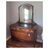 Vintage 3 drawer dresser with mirror  dresser: 44x20.5x33 and mirror 28x32.5