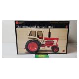 Case IH International 1446 Harvester, NIB, Ertl,