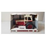 International 1456, NIB, Ertl, 1995