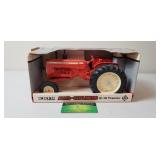 Allis-Chalmers D-19 Tractor, NIB, Ertl, 1990